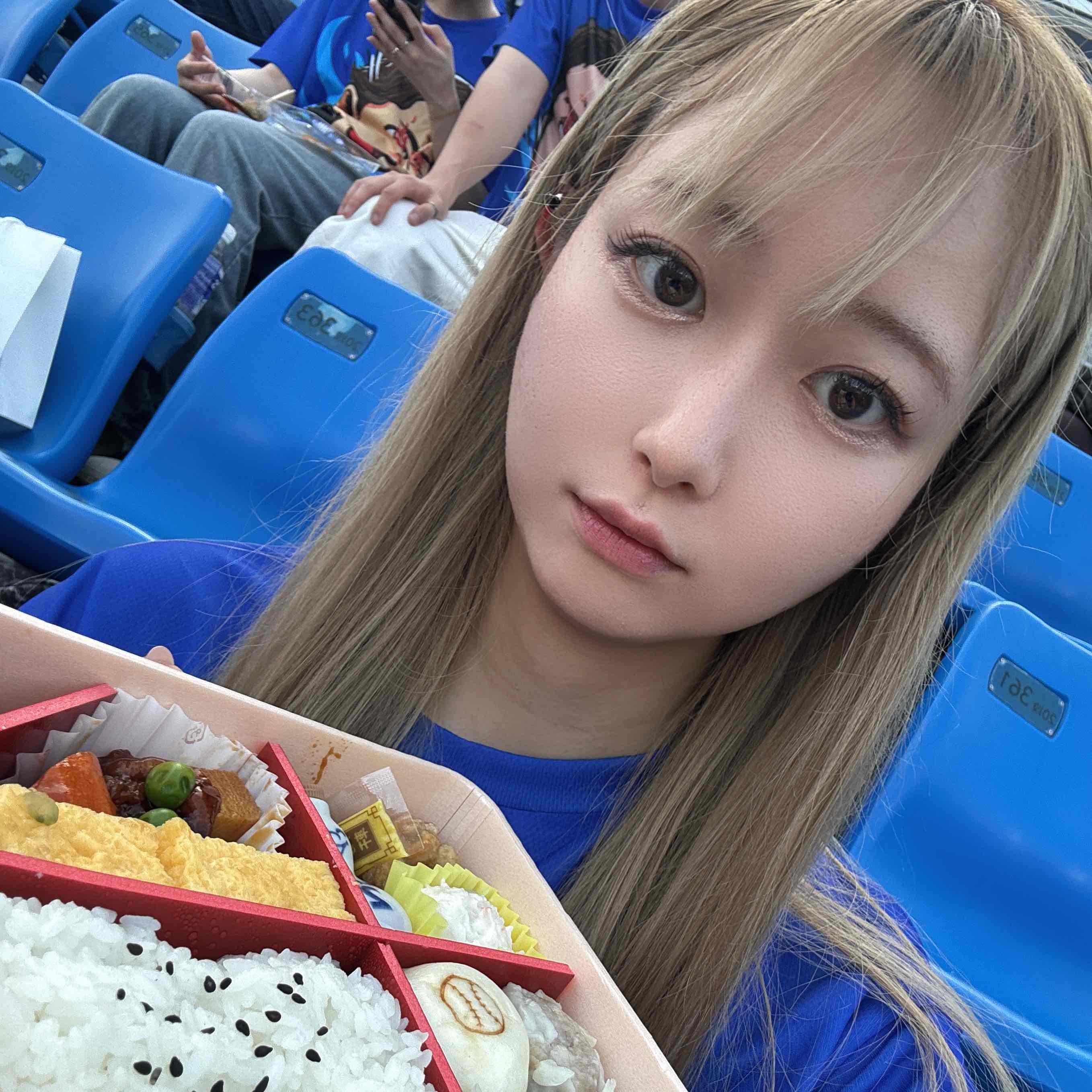 radio_img_url